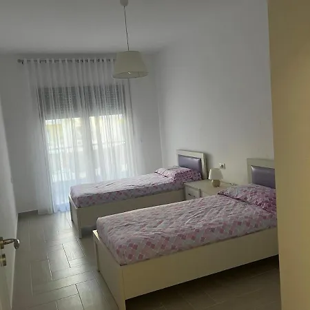 아파트 At Eri's House Vlorë